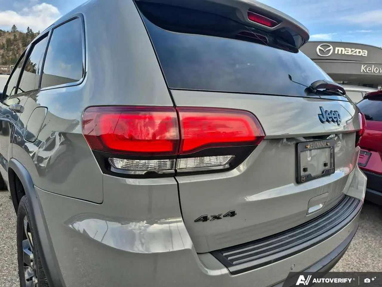 Jeep Grand Cherokee снимка Jeep Grand Cherokee