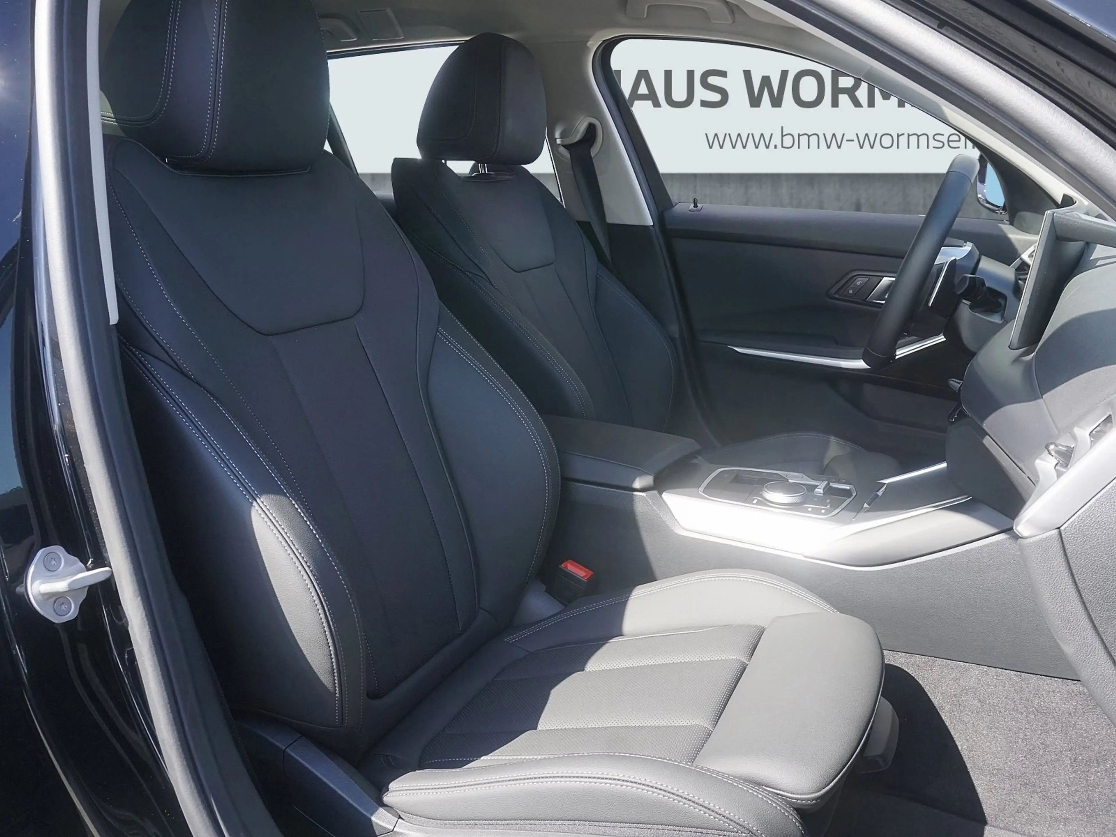 BMW 320 d xDrive Touring Advantage Head-Up+Navi+ACC — photo 10