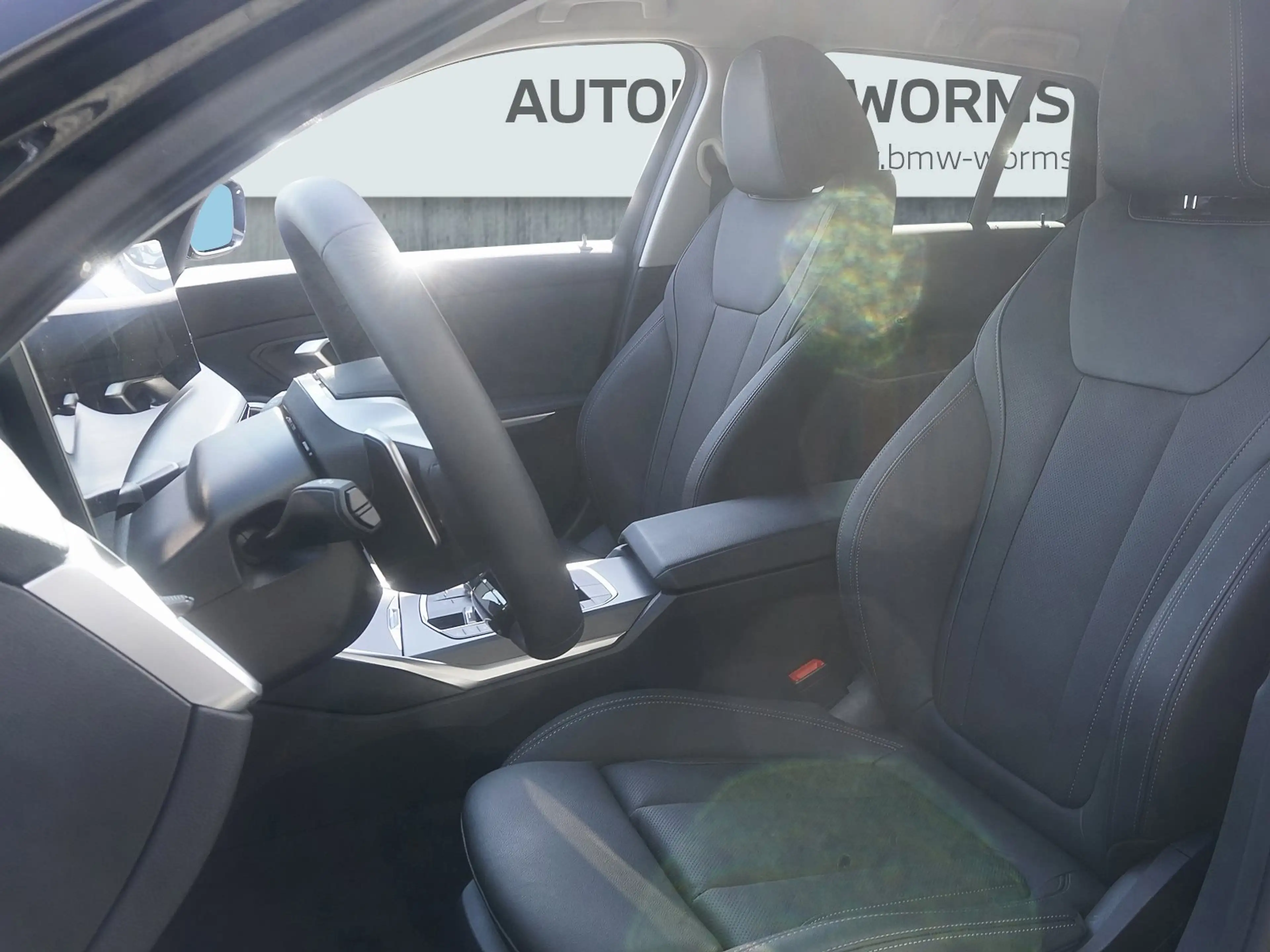 BMW 320 d xDrive Touring Advantage Head-Up+Navi+ACC — photo 8