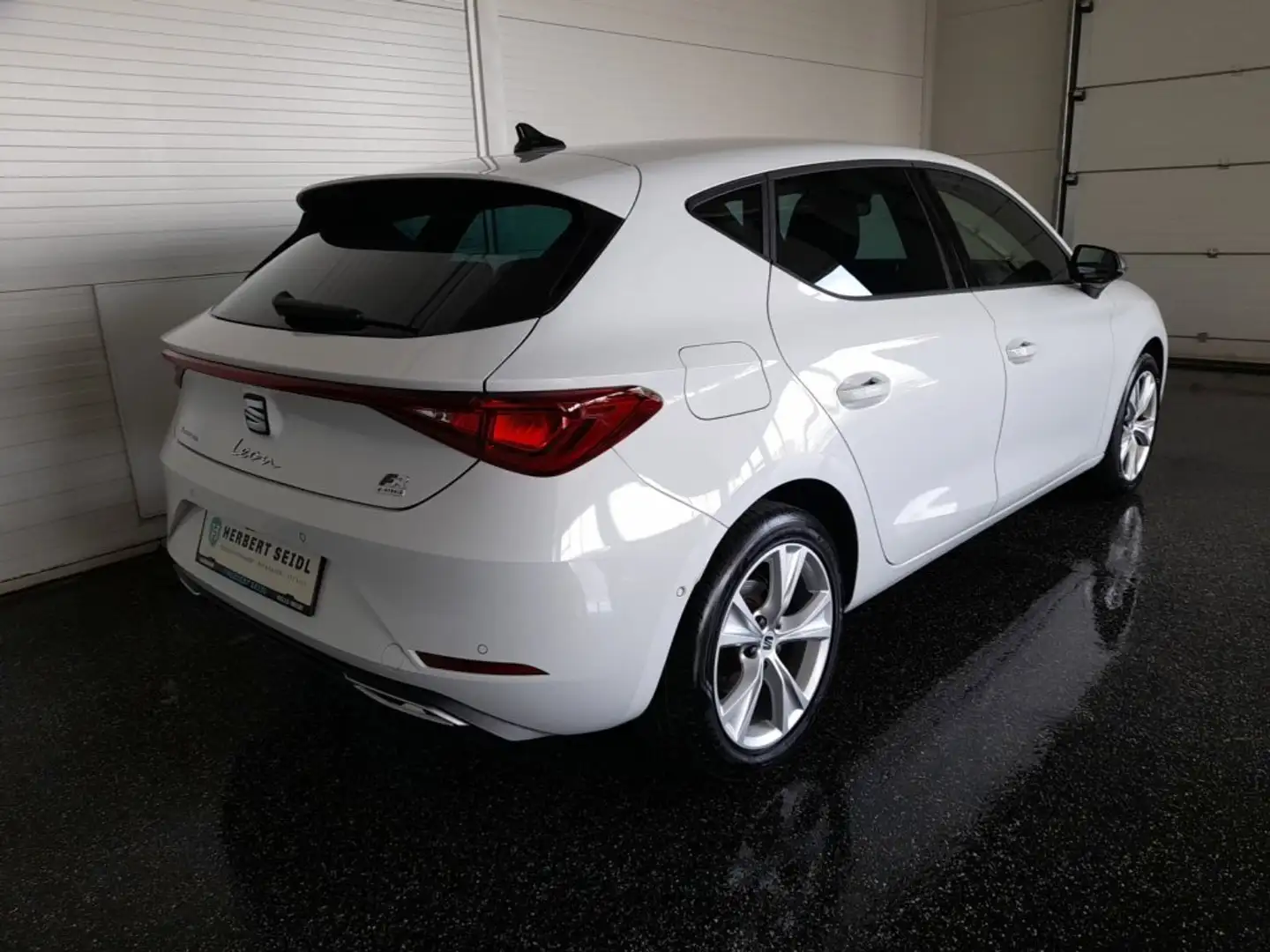 SEAT Leon FR-LINE PHEV DSG *VOLL-LED / VIRTUELL / NAVI / ACC / KAMERA / KEYLESS / DACHHIMMEL SCHWARZ* Weiß - 2