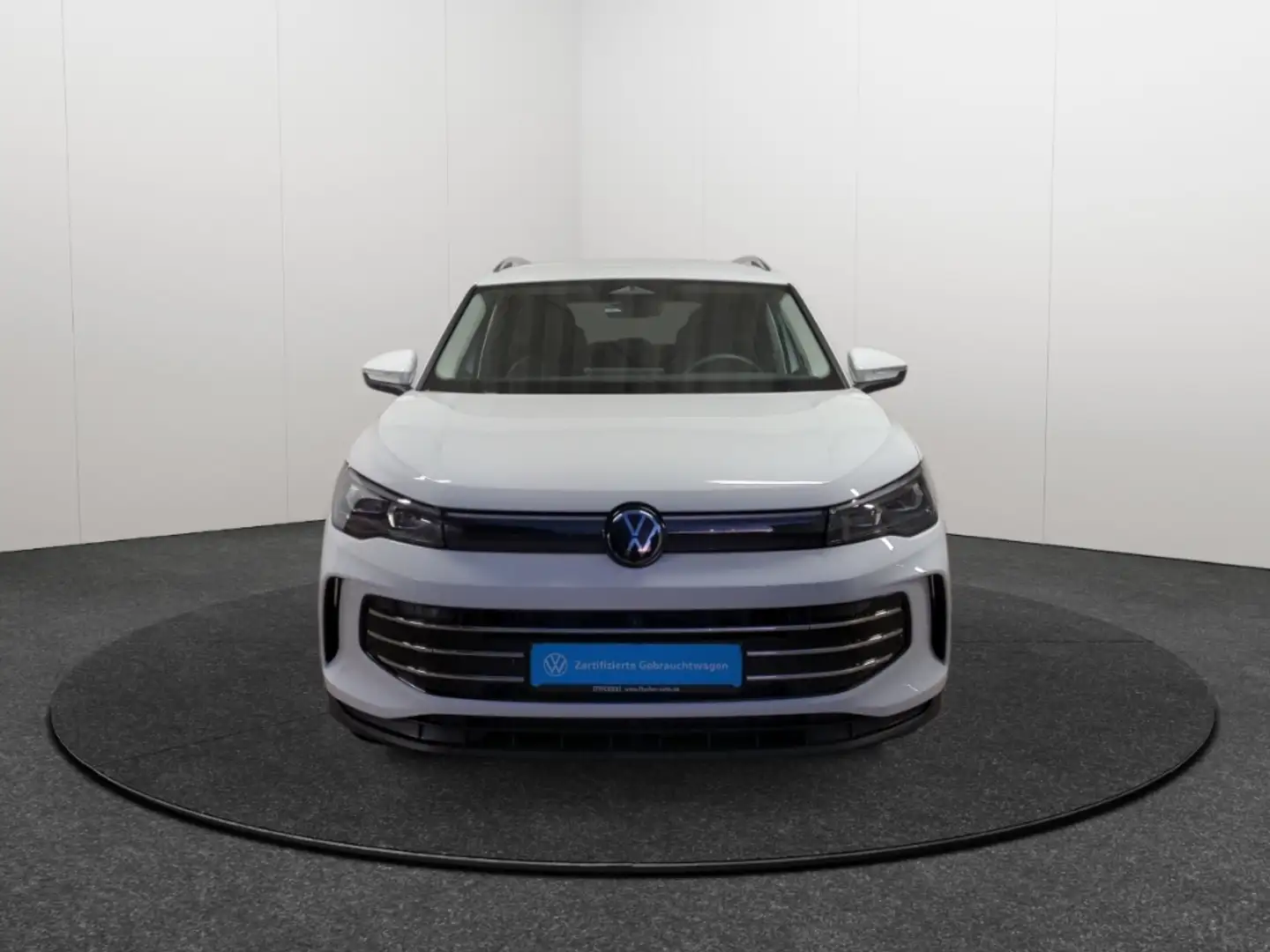 Volkswagen Tiguan 2.0TDI DSG Elegance Matrix Navi AHK Rear View Weiß - 2