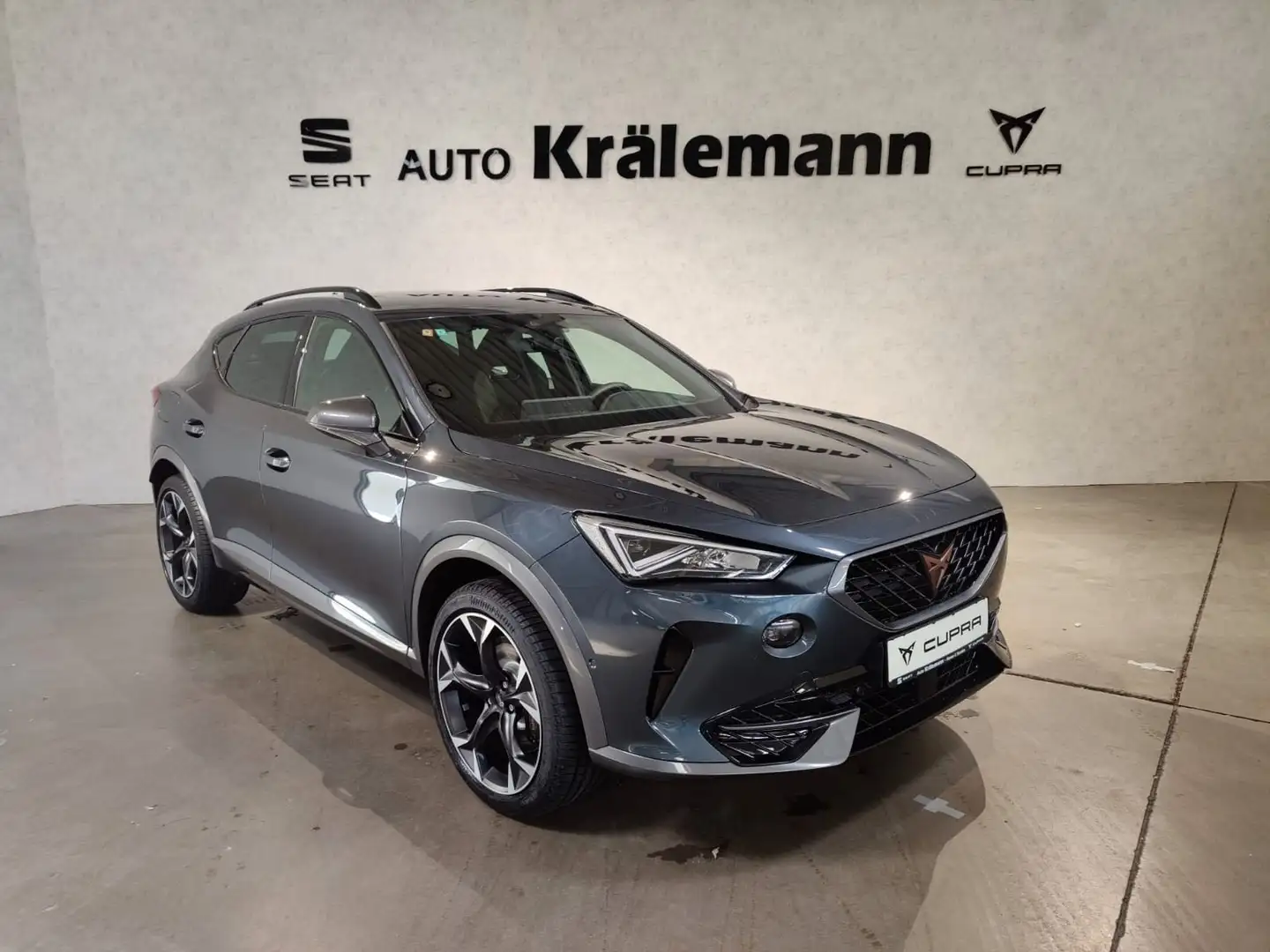 CUPRA Formentor VZ 1,4 DSG e-HYBRID*AHK*Navi*LED* Grau - 1