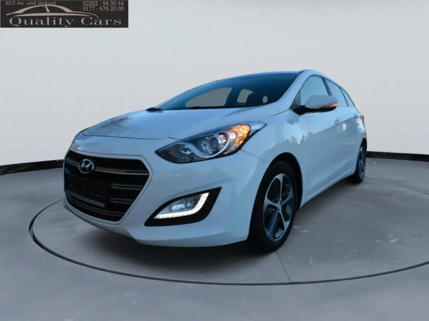 Hyundai i30 cw blue Passion Weiß - 2