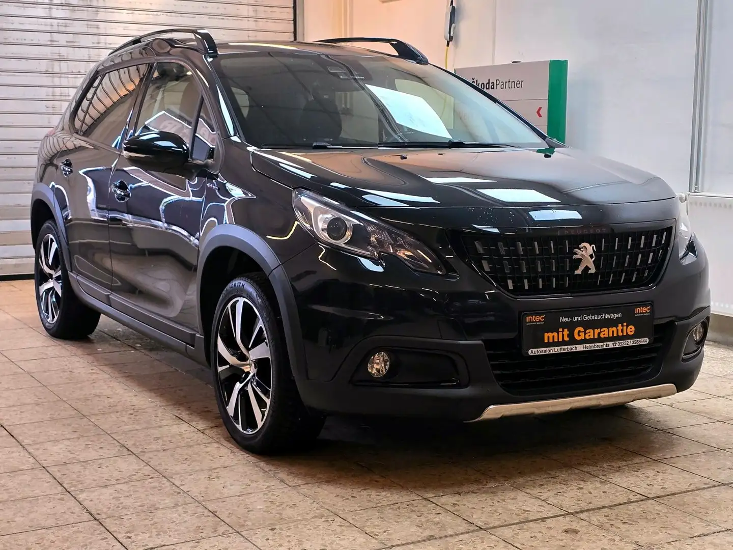 Peugeot 2008 Allure GT-Line Navi*ATM mit 130km!! DAB Grau - 1