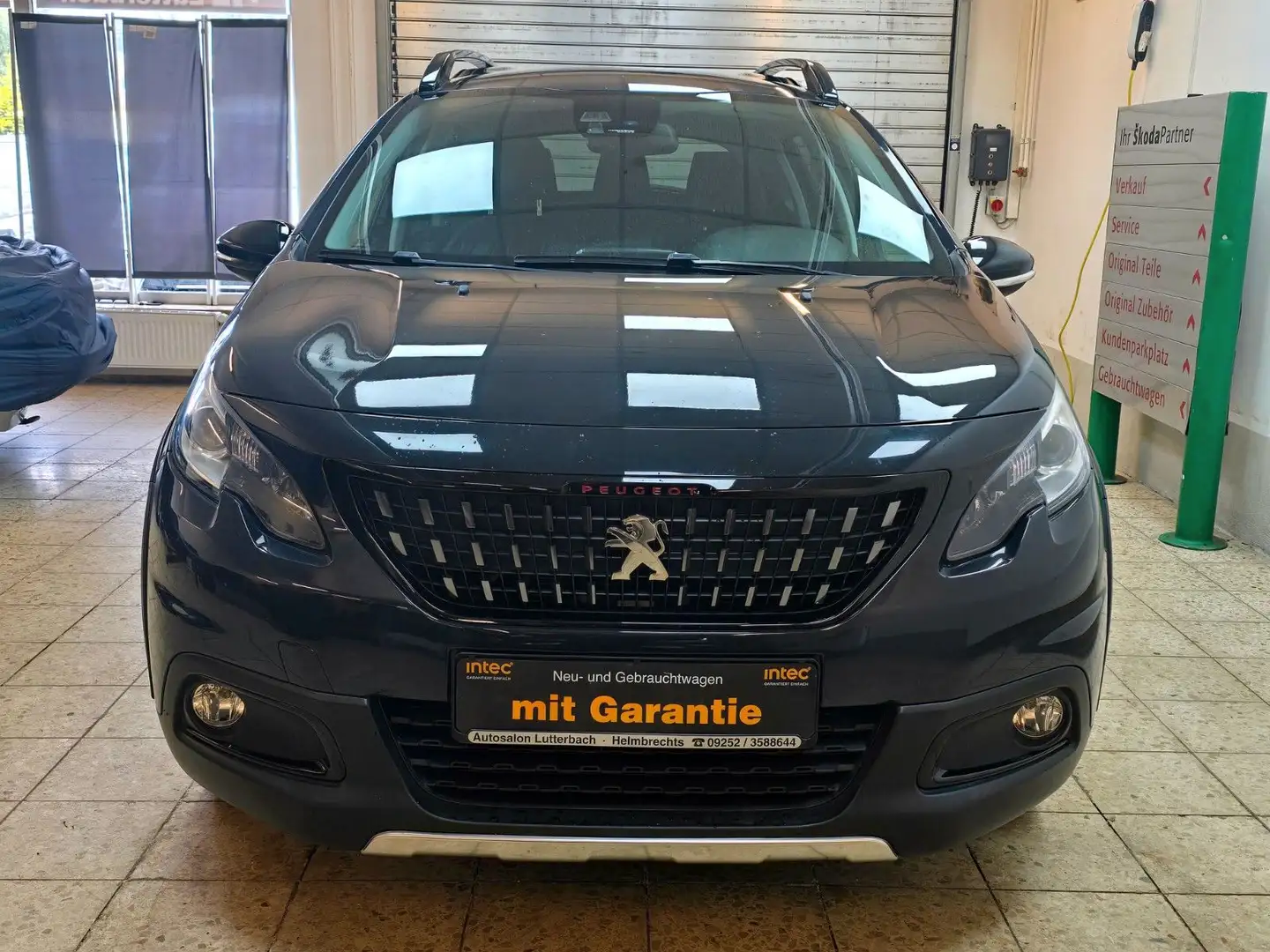 Peugeot 2008 Allure GT-Line Navi*ATM mit 130km!! DAB Grau - 2