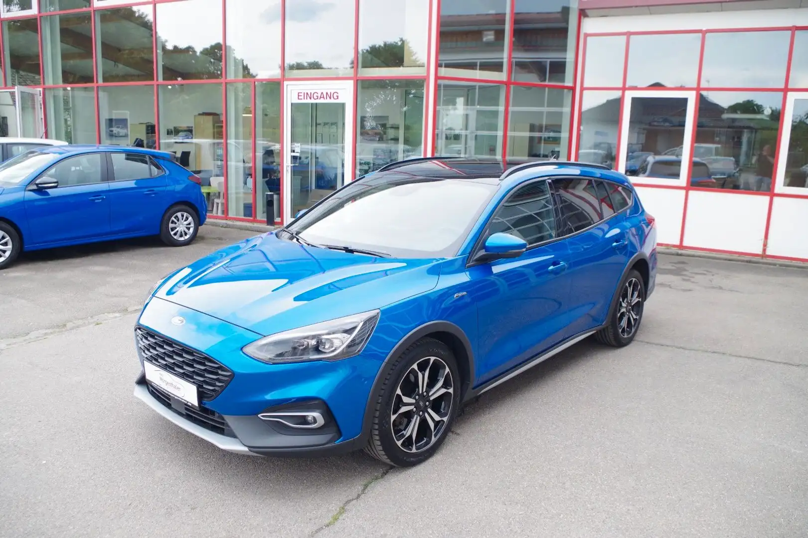 Ford Focus Turnier 1.5 EcoBoost Active X,LED,AHK,ACC Blauw - 1