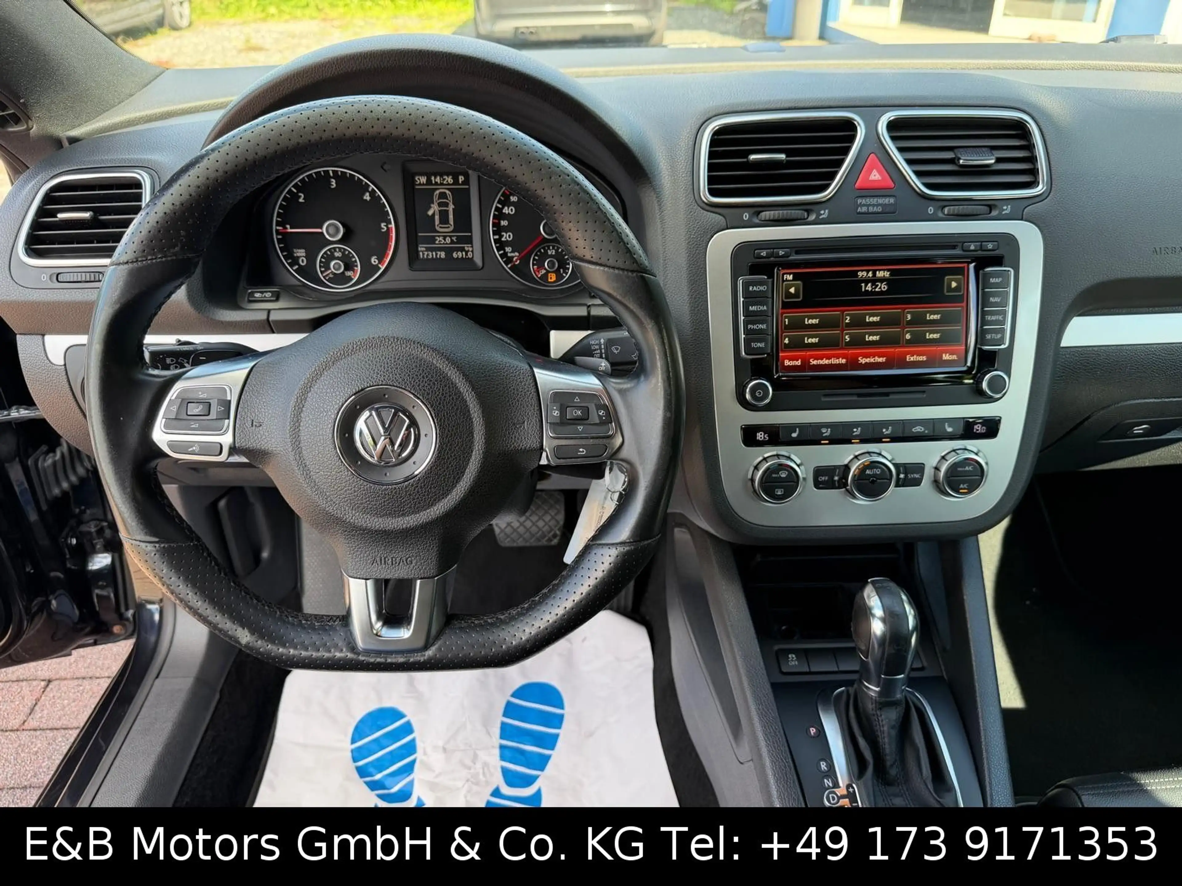 Volkswagen Scirocco 2.0 TDI DSG/154KW — photo 12