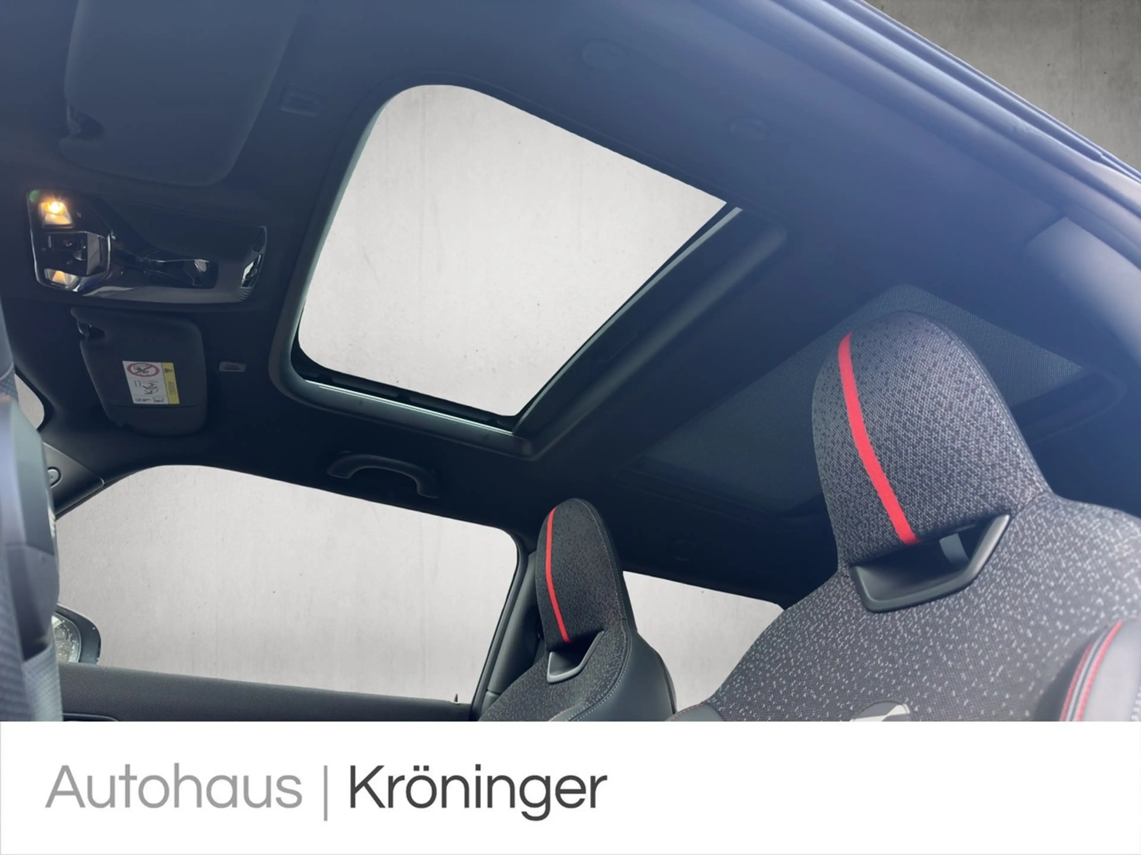 MINI Cooper S John Cooper Works Trim Pano HUD — photo 16