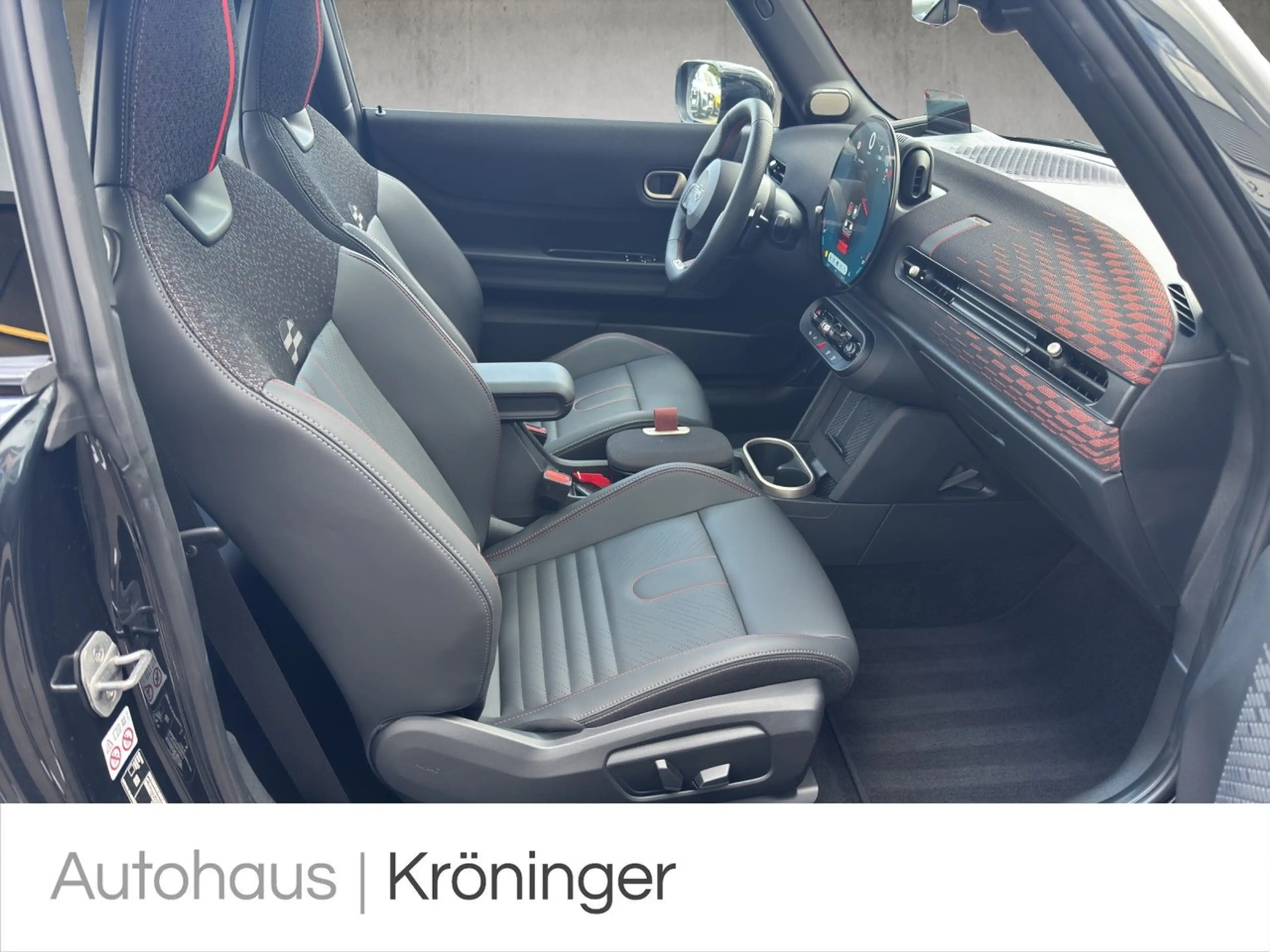 MINI Cooper S John Cooper Works Trim Pano HUD — photo 9