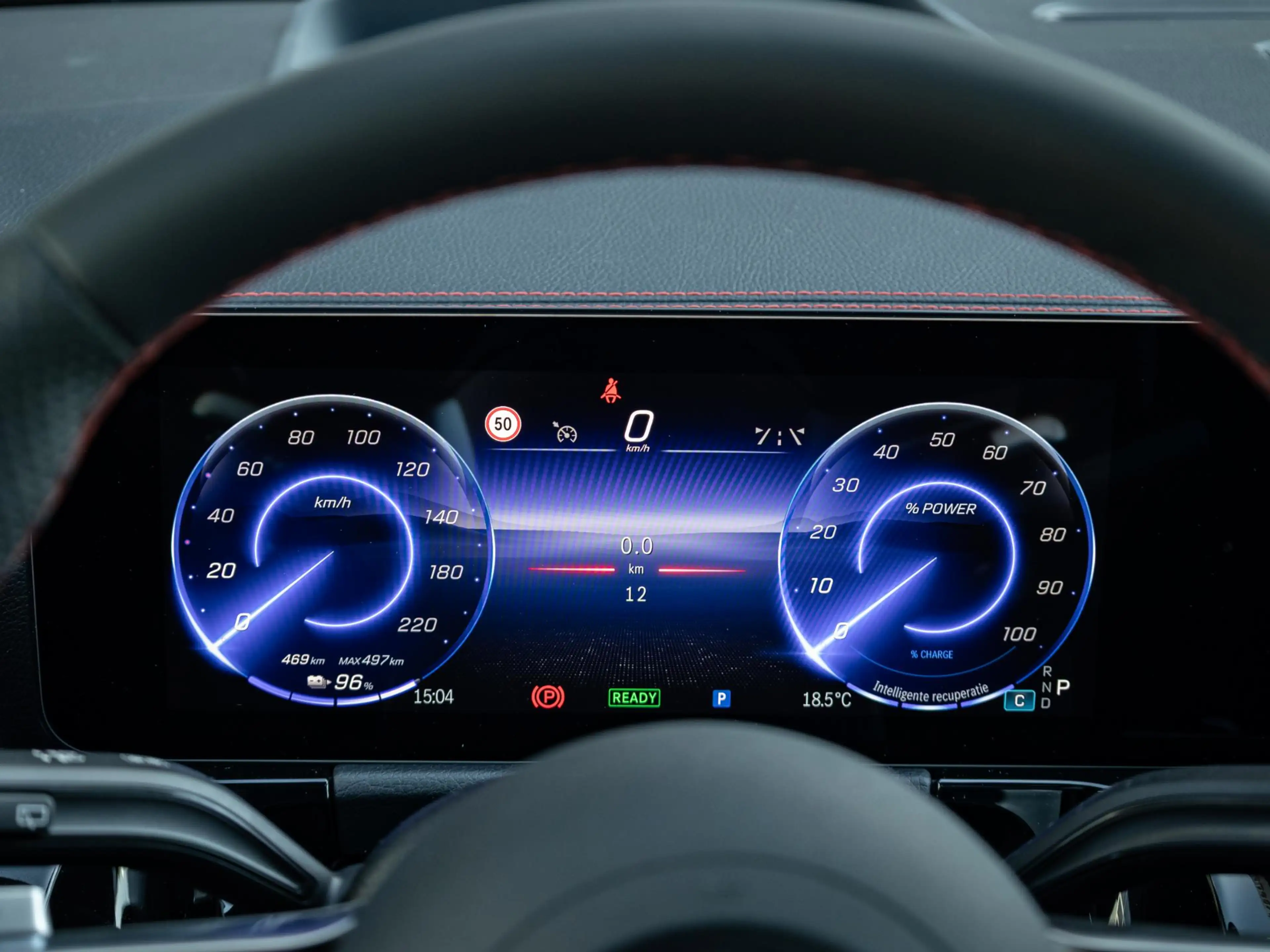 Mercedes-Benz EQA 250 250+ Business Solution AMG 71 kWh | Panorama dak | — photo 15