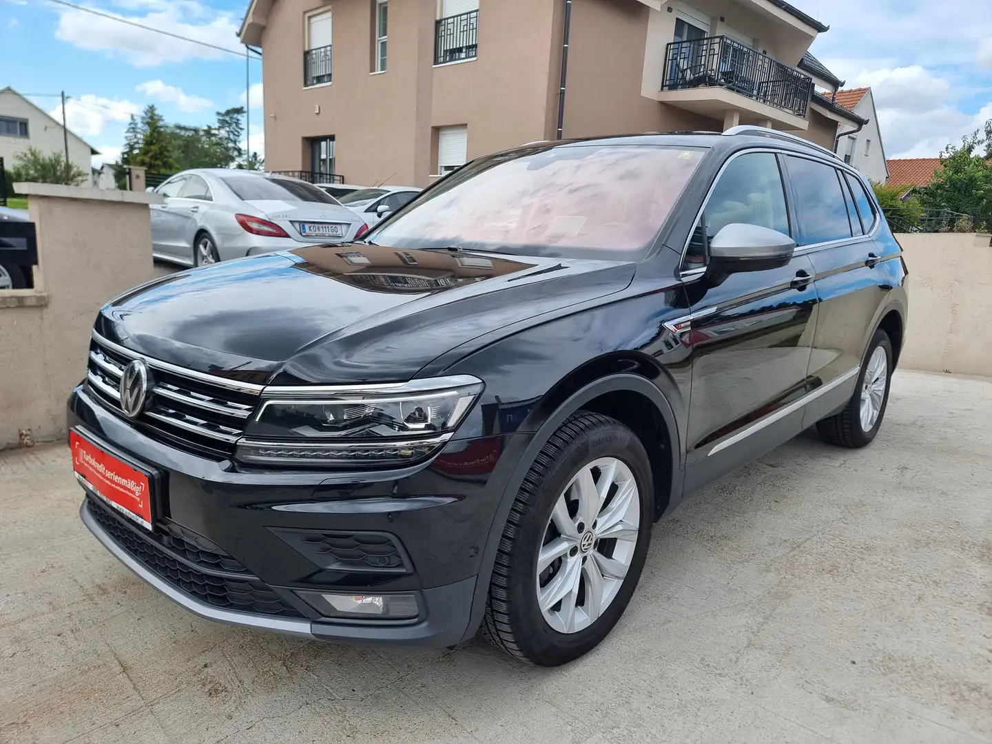 Volkswagen Tiguan Allspace 7 Sitzer Allrad 2.0 Benzin Highline 4Motion Schwarz - 1