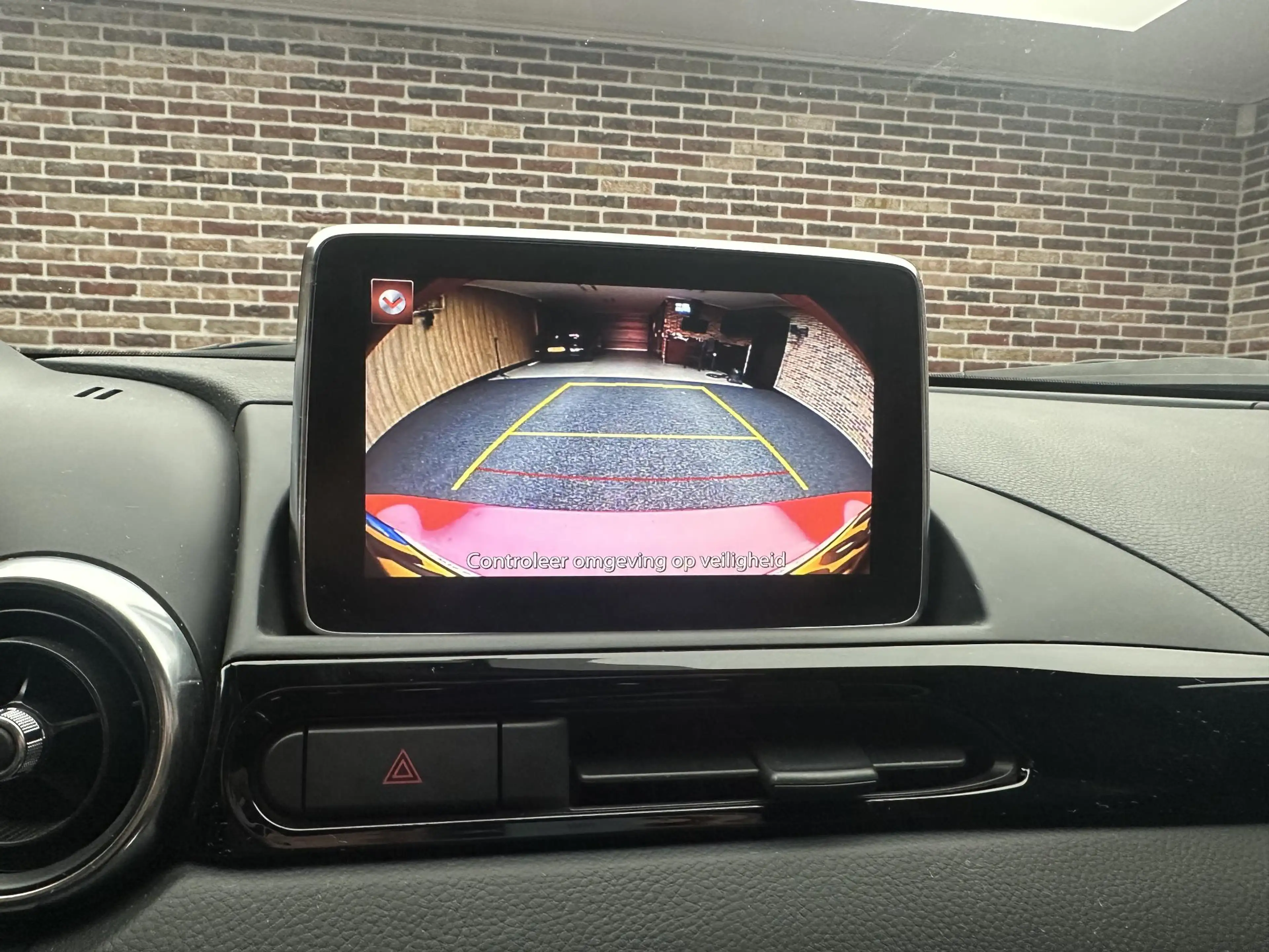 Fiat 124 Spider 1.4 MultiAir Turbo Lusso Cabrio| Camera — photo 37