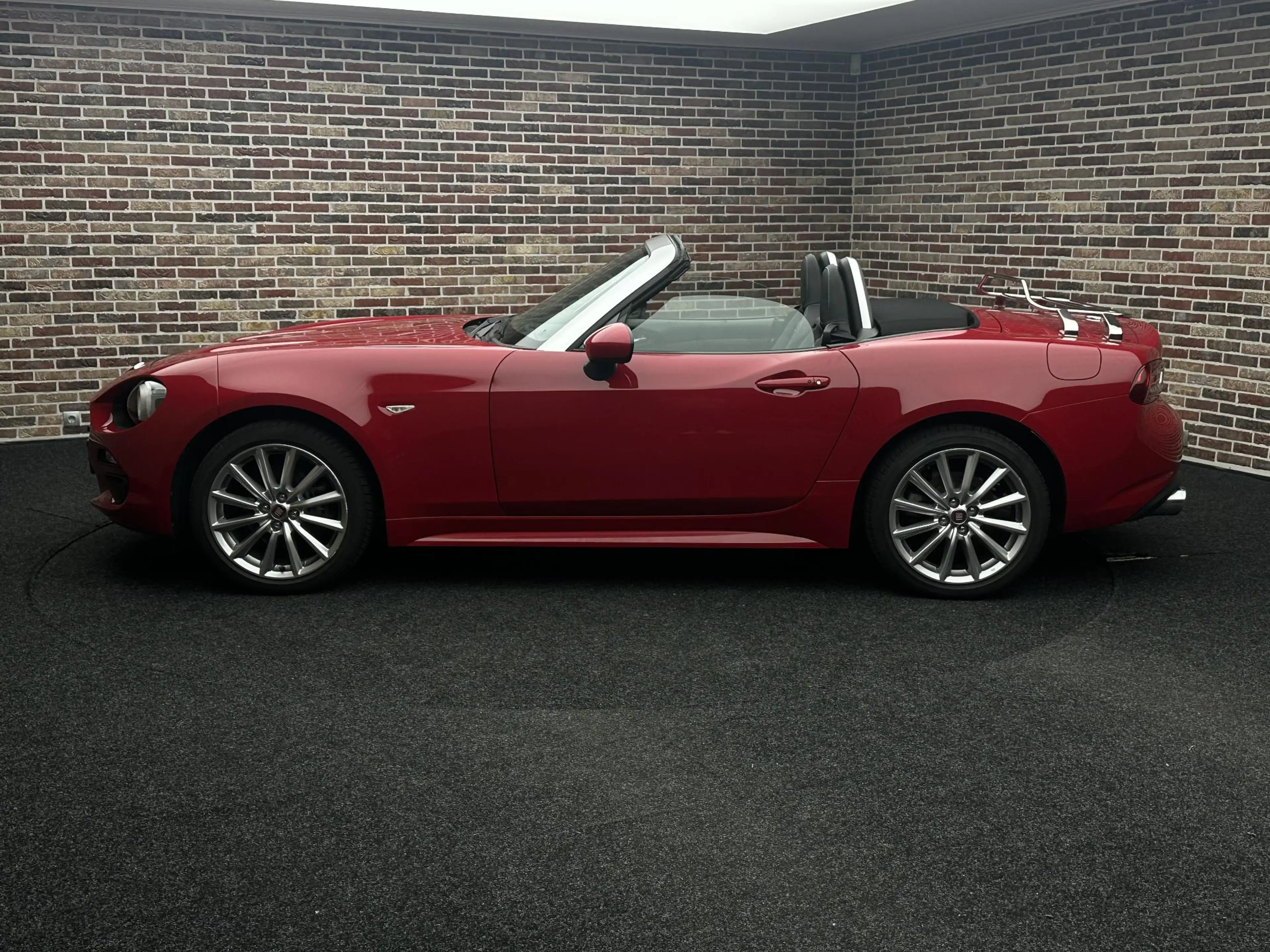 Fiat 124 Spider 1.4 MultiAir Turbo Lusso Cabrio| Camera — photo 26