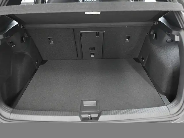 Volkswagen Golf view 8