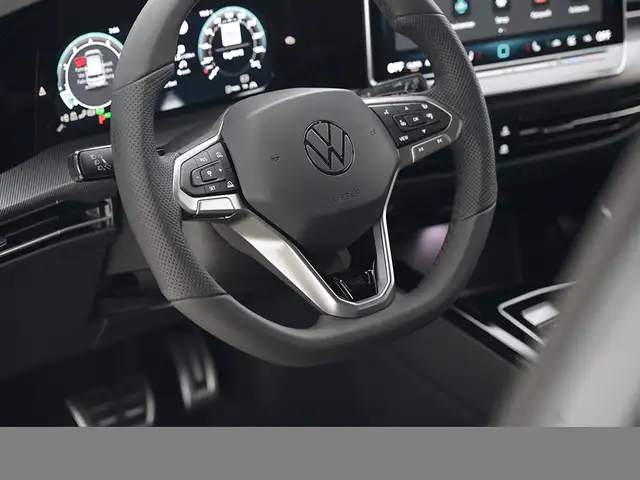 Volkswagen Golf view 10