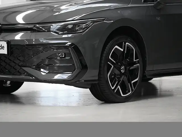 Volkswagen Golf view 5
