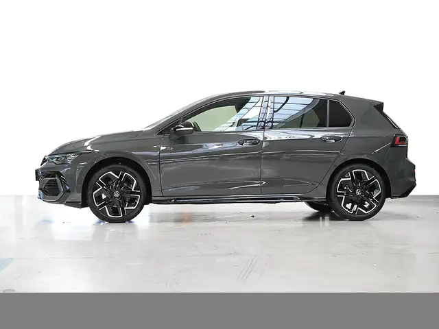 Volkswagen Golf view 3