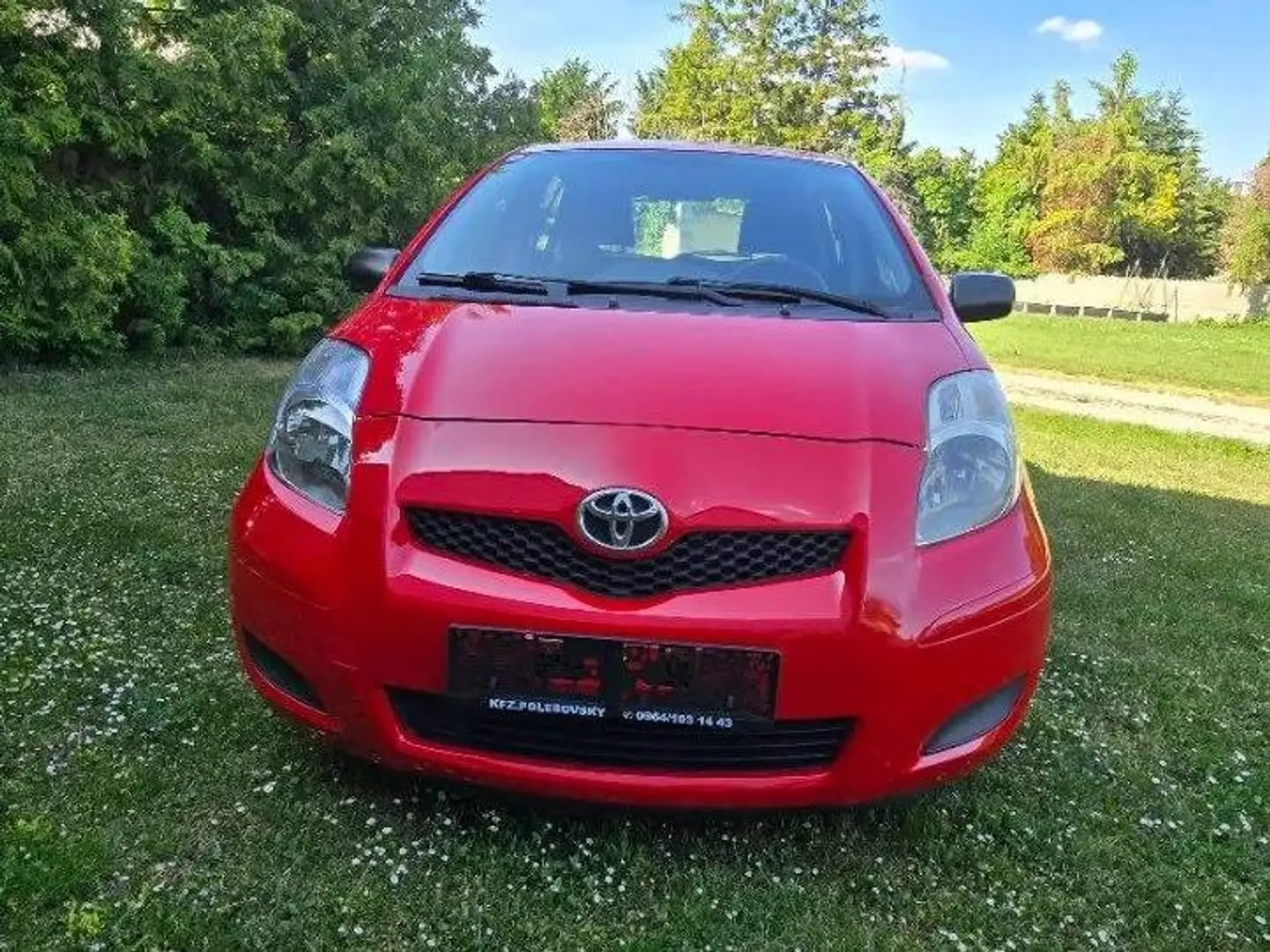 Toyota Yaris Yaris 1,0 VVT-i Luna Luna Rot - 2