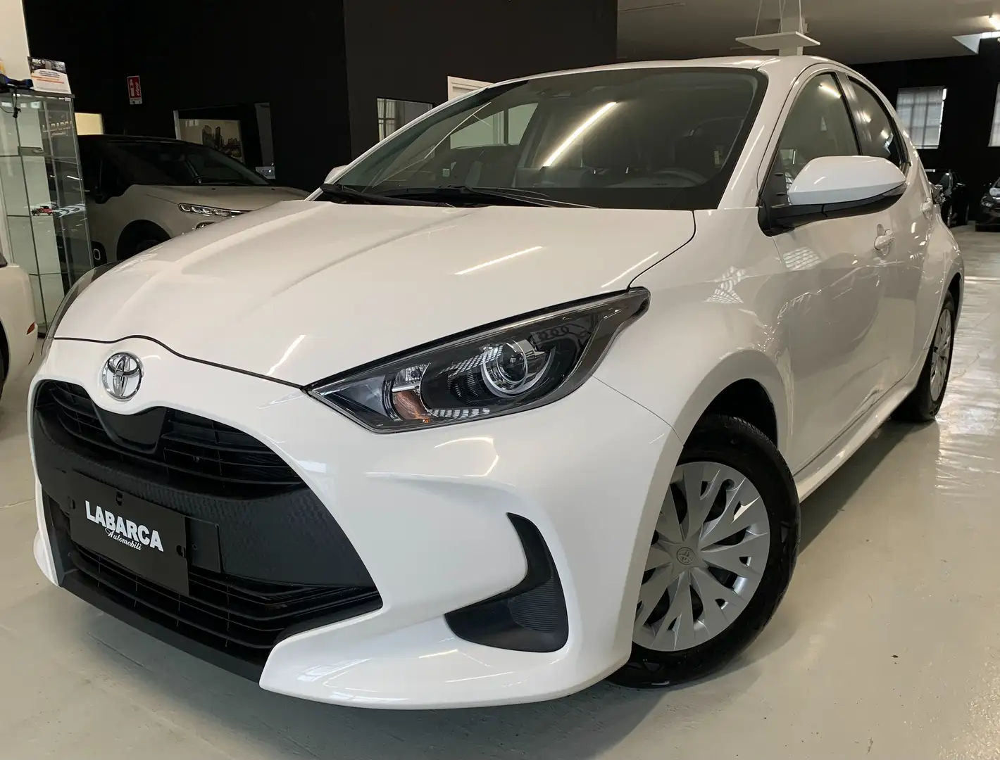 Toyota Yaris Yaris 1.0 5 porte Active + TELECAMERA Bianco - 1