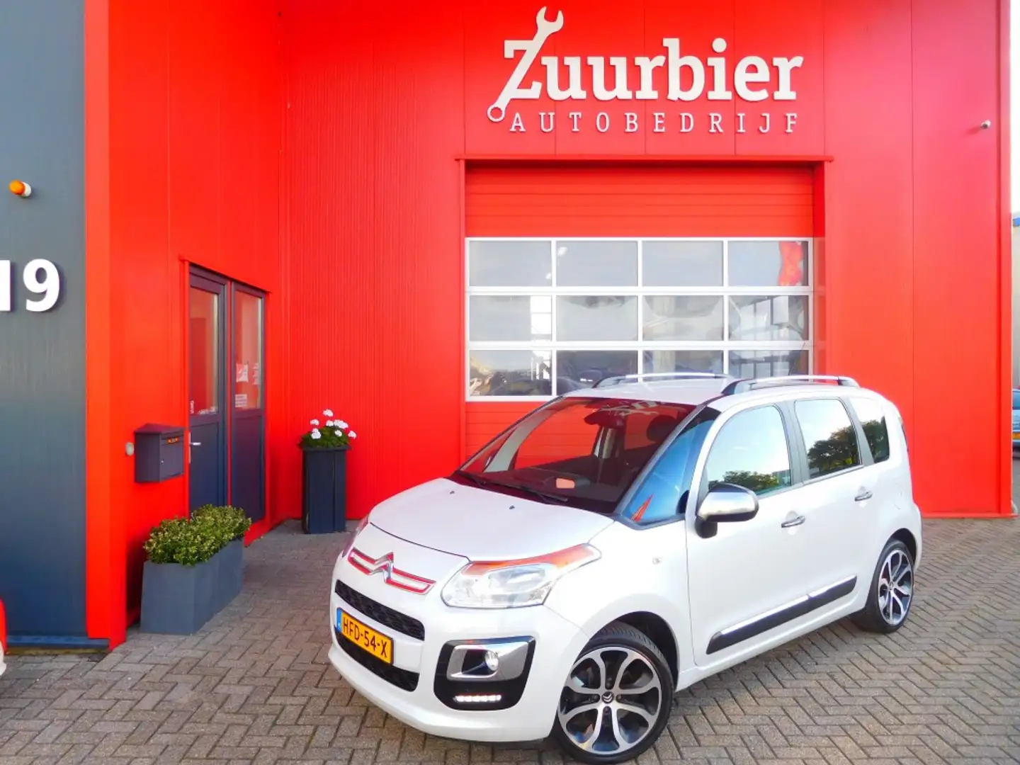 Citroen C3 Picasso 1.2 Puretech 110PK Wit - 1