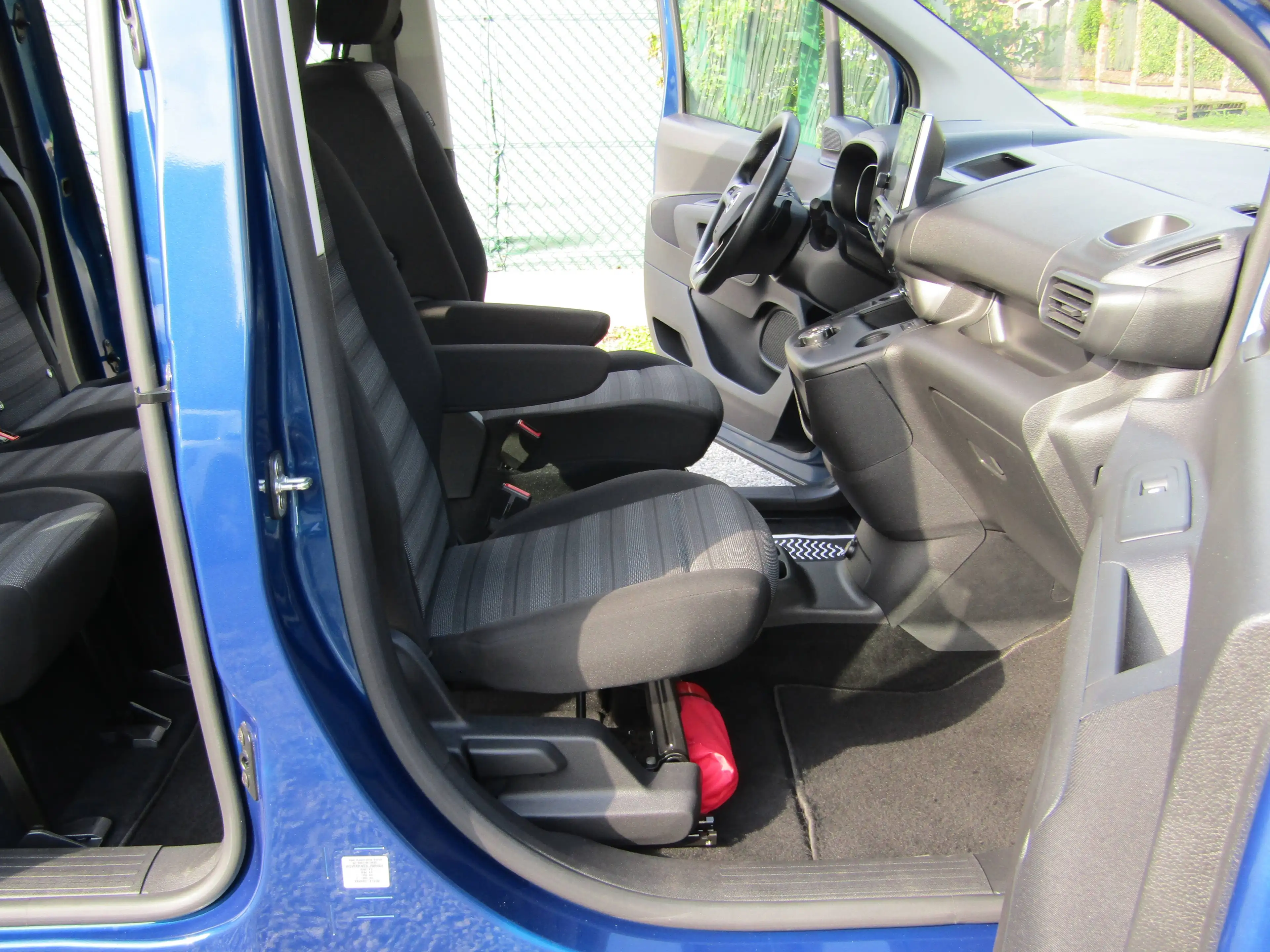Opel Combo Life Combo Life 1.2 T L1H1 Edition S/S (EU6.3) — photo 9