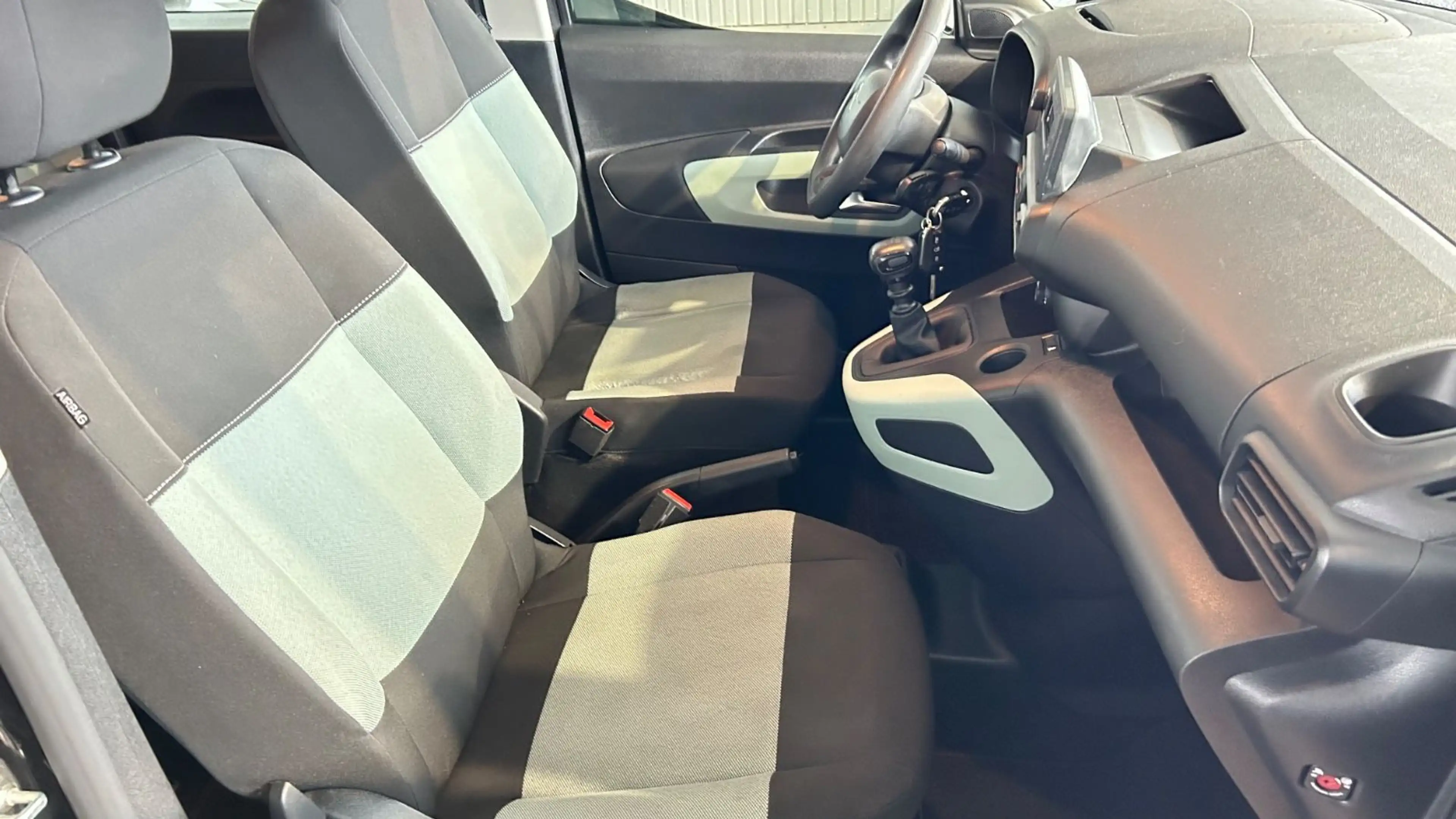 Citroen Berlingo XL 1.2 THP — photo 7