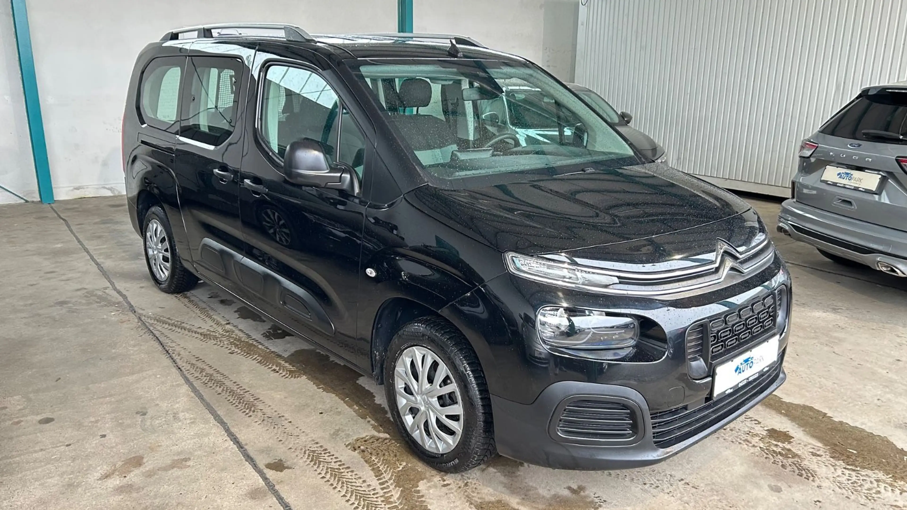 Citroen Berlingo XL 1.2 THP — photo 2