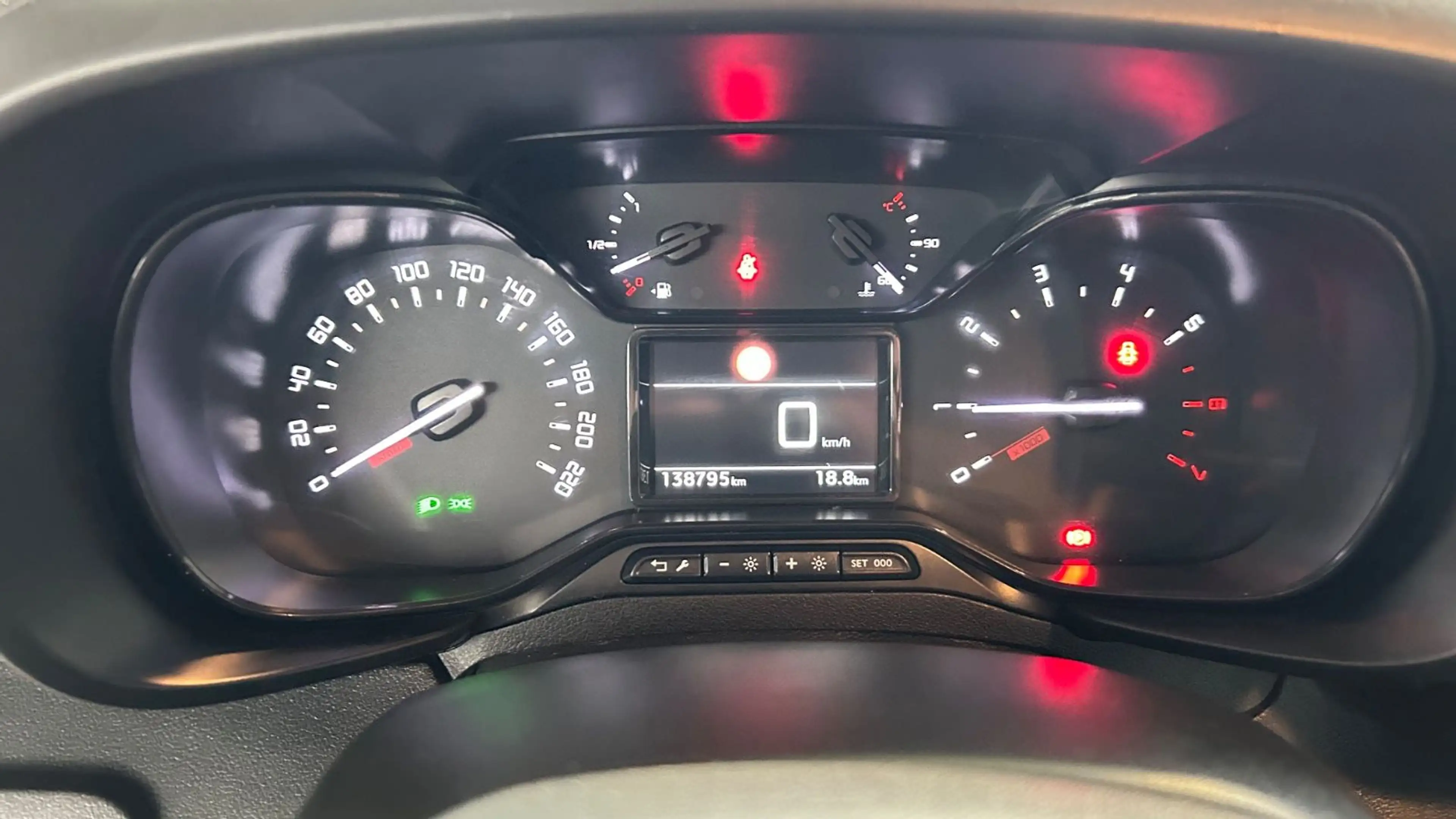 Citroen Berlingo XL 1.2 THP — photo 12