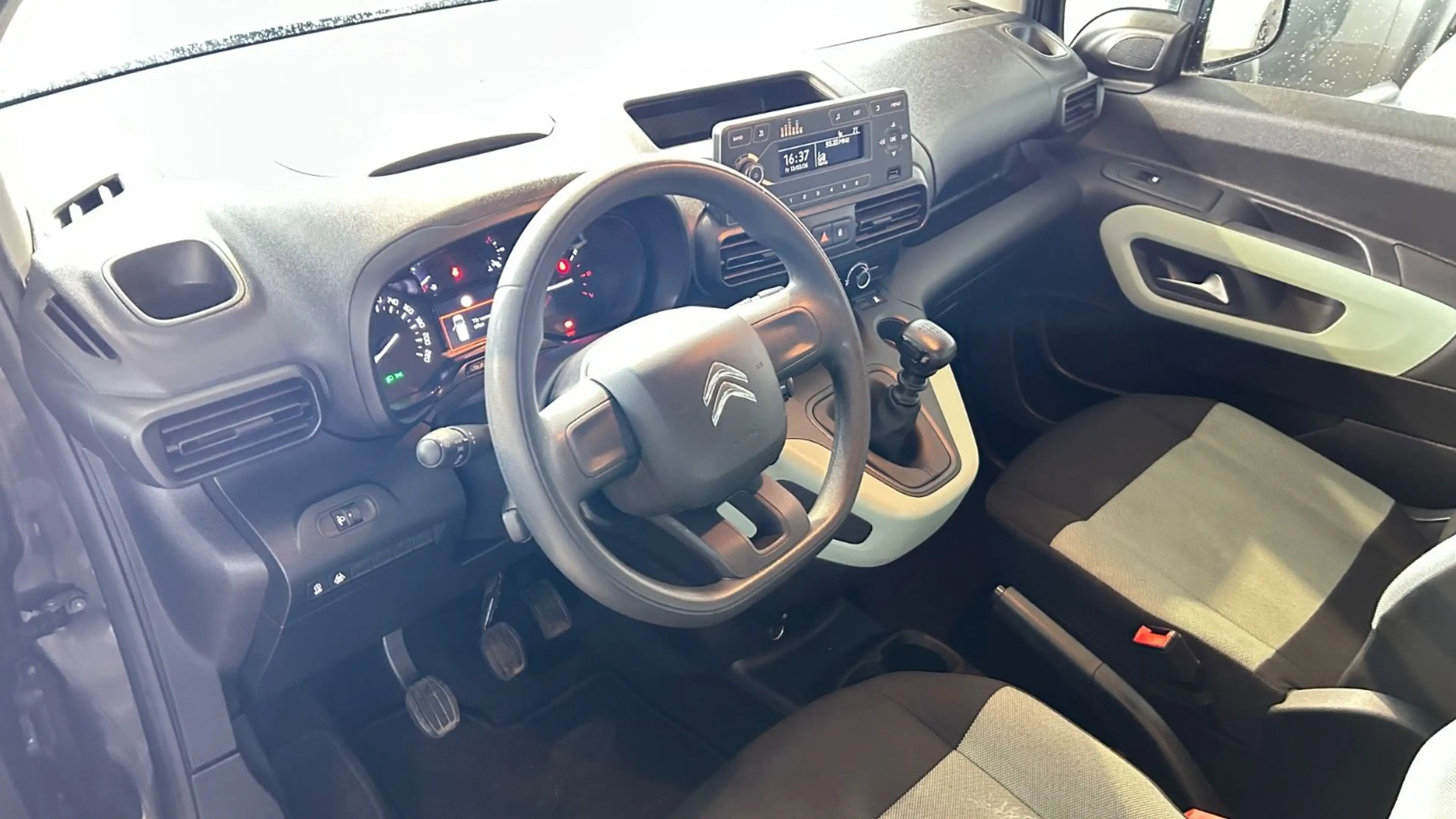 Citroen Berlingo XL 1.2 THP — photo 11