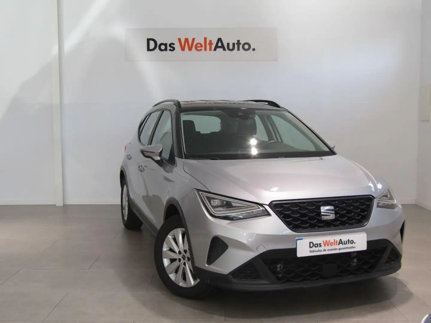 SEAT Arona 1.0 TSI S&S Style 110 Zilver - 1