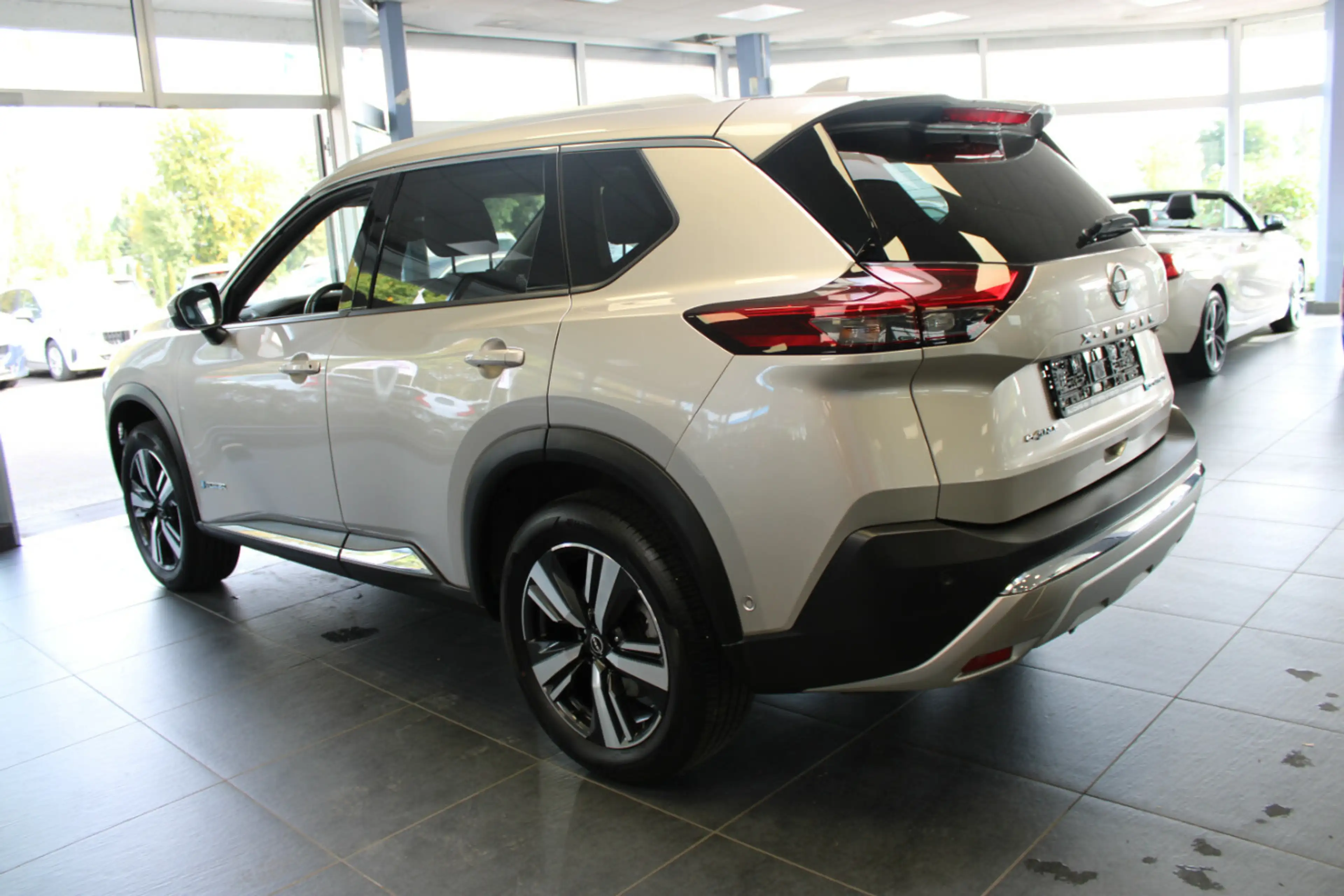 Nissan X-Trail 1.5 VC-T e-POWER Tekna 7-Sitzer — photo 4