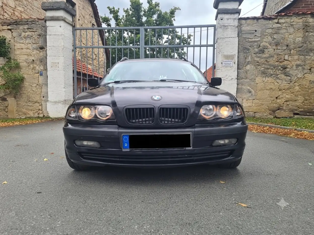 BMW 318i touring, foto 1