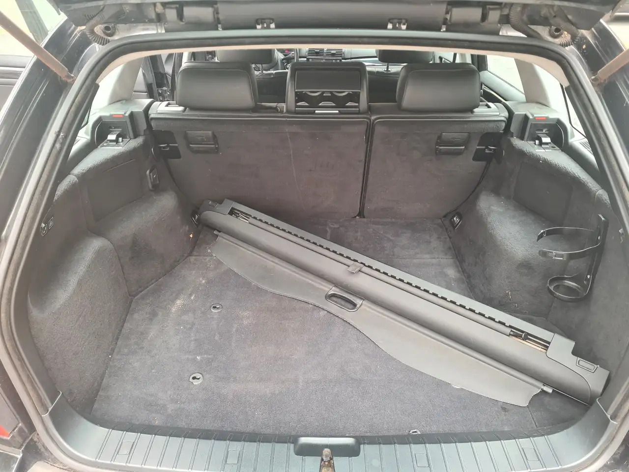 BMW 318i touring, foto 10