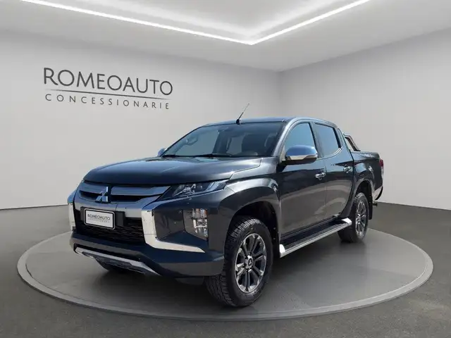 Mitsubishi L200 d.Cab 2.3 D intense pack 1 intouch 4wd 150 CV