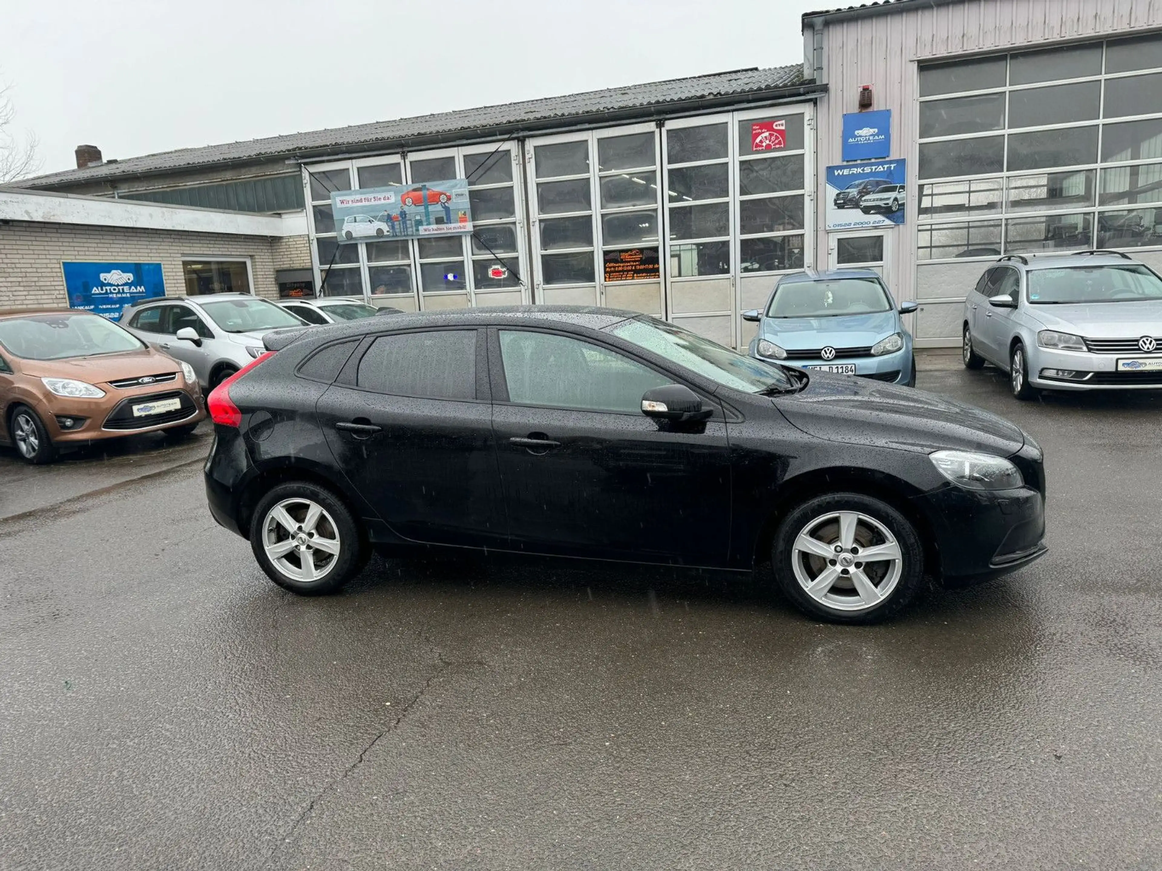 Volvo V40 HU+SERVICE NEU/TEMPOMAT/KLIMA/SH/BC — photo 4