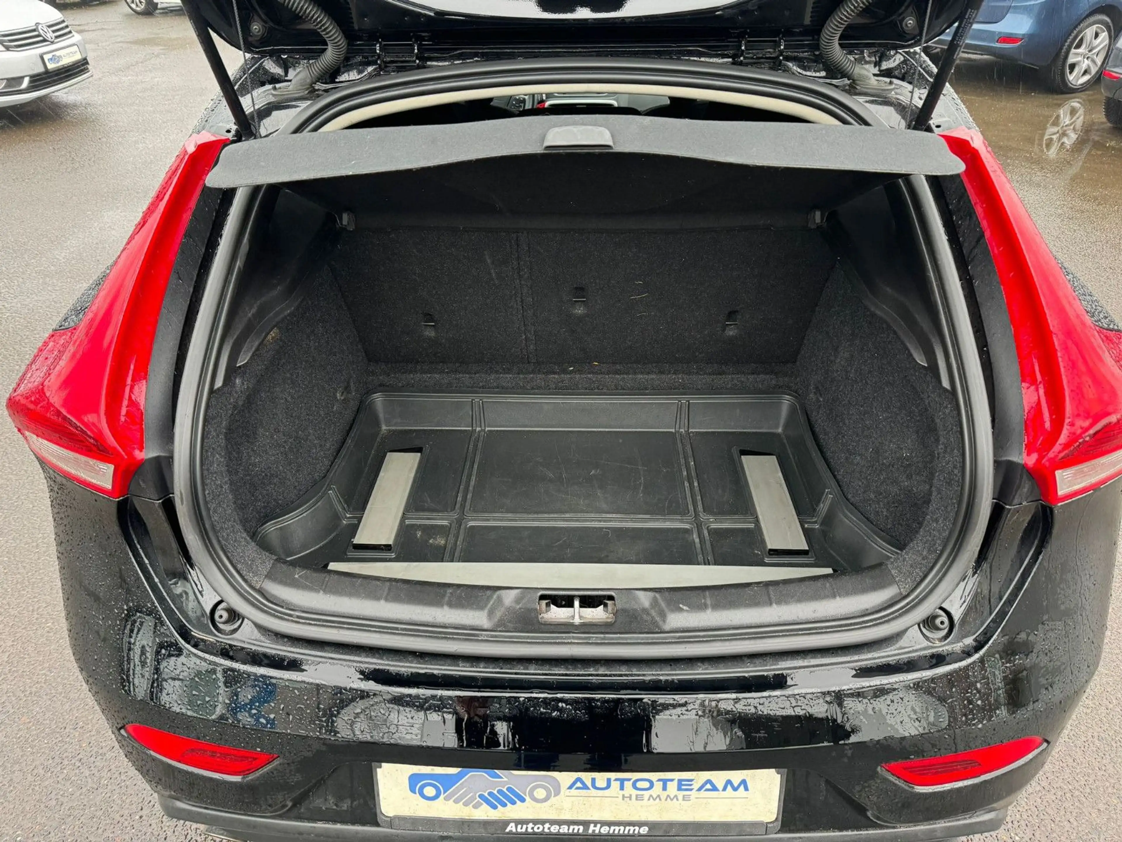 Volvo V40 HU+SERVICE NEU/TEMPOMAT/KLIMA/SH/BC — photo 9