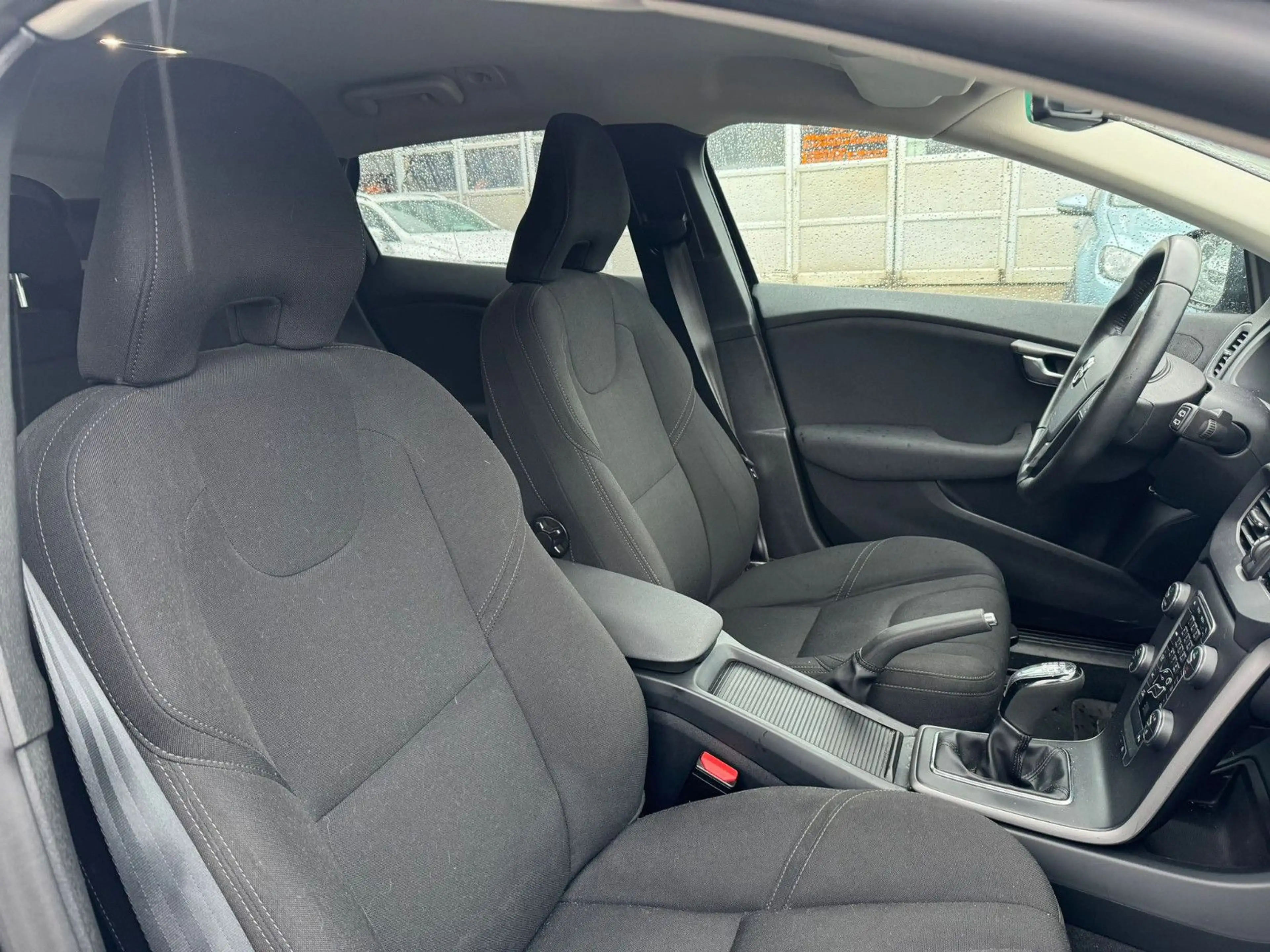 Volvo V40 HU+SERVICE NEU/TEMPOMAT/KLIMA/SH/BC — photo 11