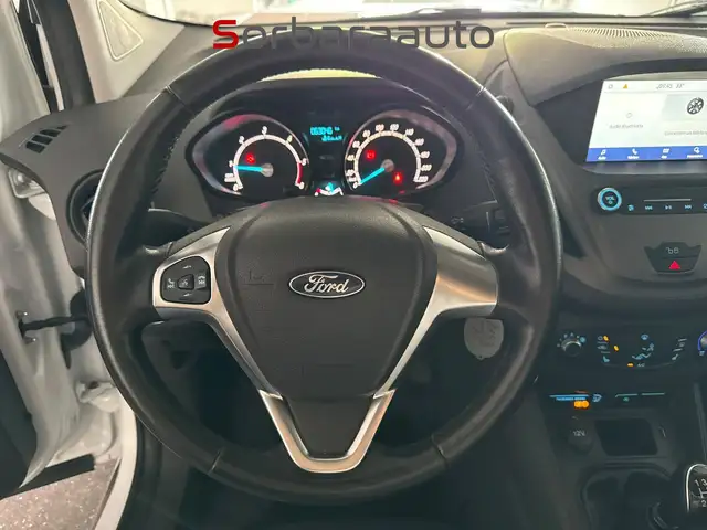 Ford Transit Courier view 14