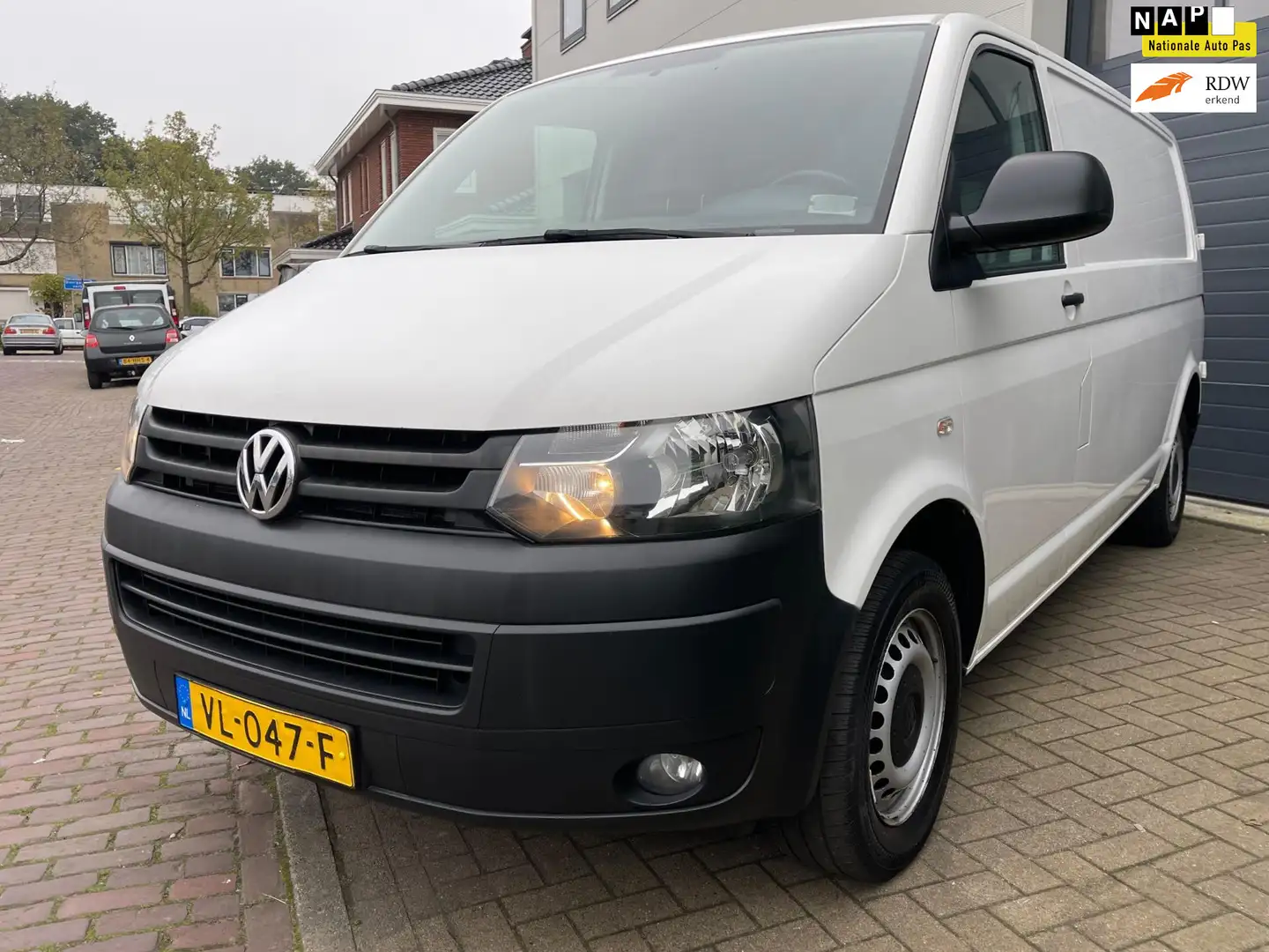Volkswagen Transporter 2.0 TDI L2H1/Airco/Navi/Cruise-c/PDC/Trekhaak/Nett - 1