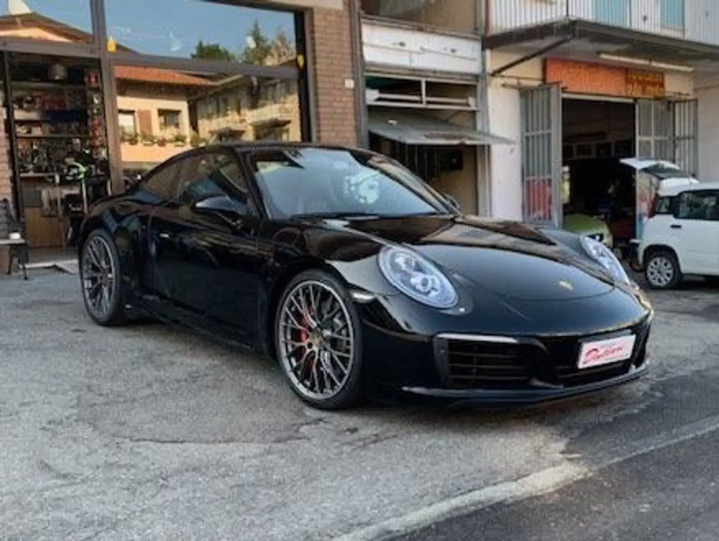 Porsche 911 911 Coupe 3.0 Carrera 4S auto Zwart - 2