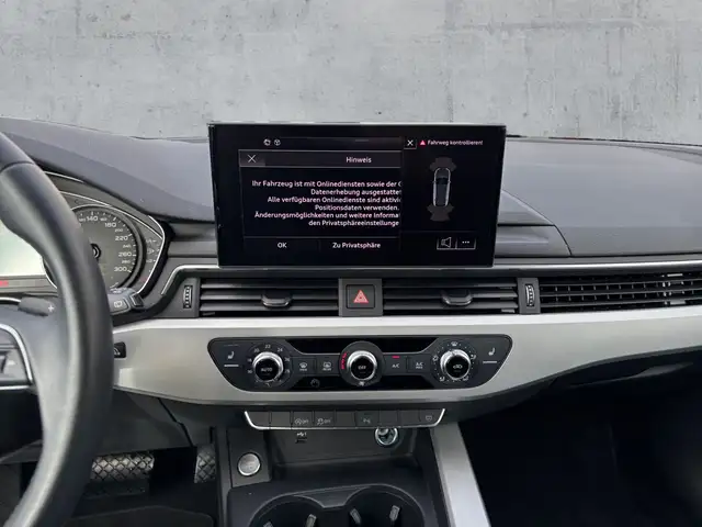Audi A4 view 11