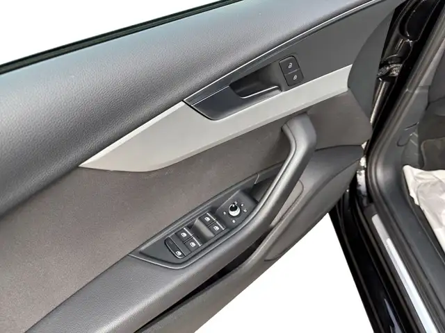 Audi A4 view 15