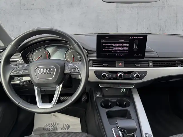 Audi A4 view 9
