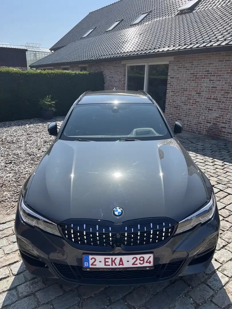 BMW 320 BMW 320 Touring Full M Sportpakket Grijs - 2