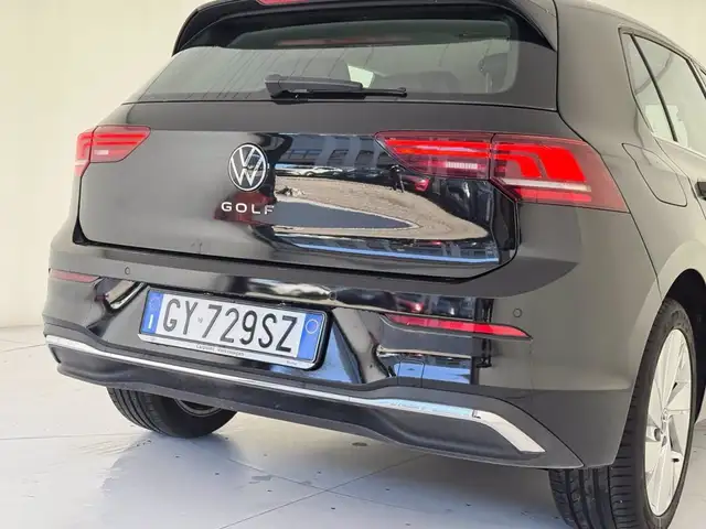 Volkswagen Golf view 18