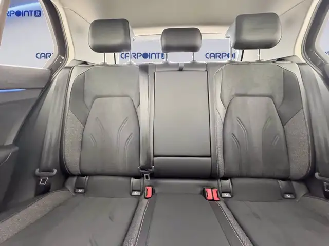 Volkswagen Golf view 10