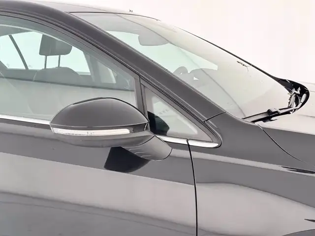Volkswagen Golf view 16