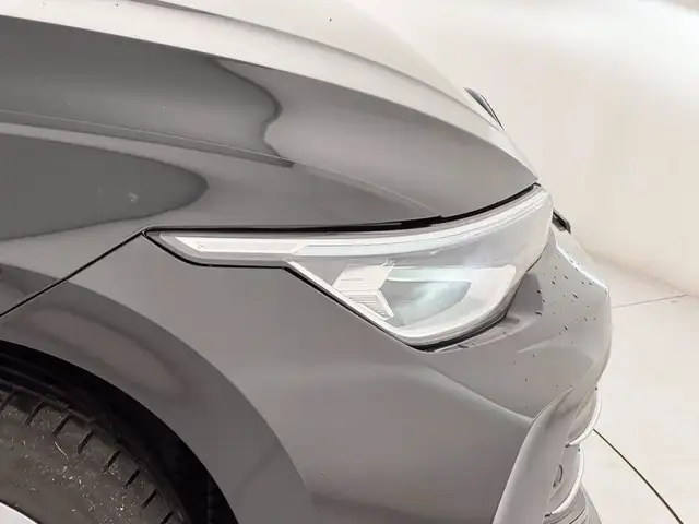 Volkswagen Golf view 14