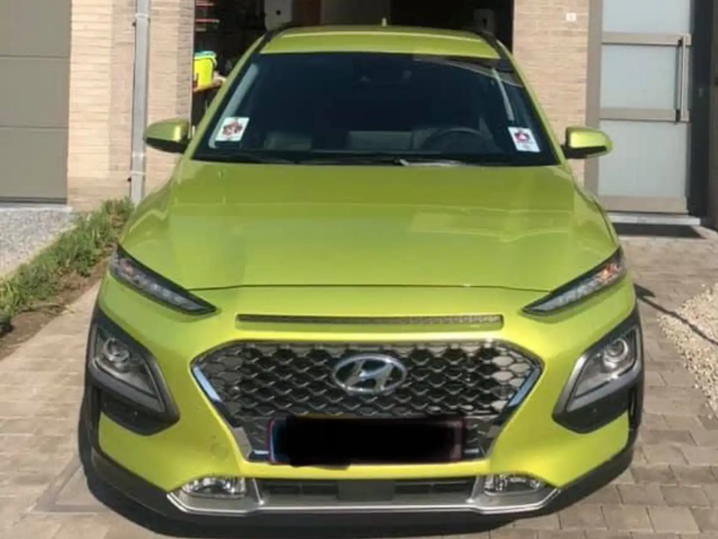 Hyundai KONA Hyundai OS Kon HEV 5d 1.6 GDI 141 D6 SKY 18" Vert - 1