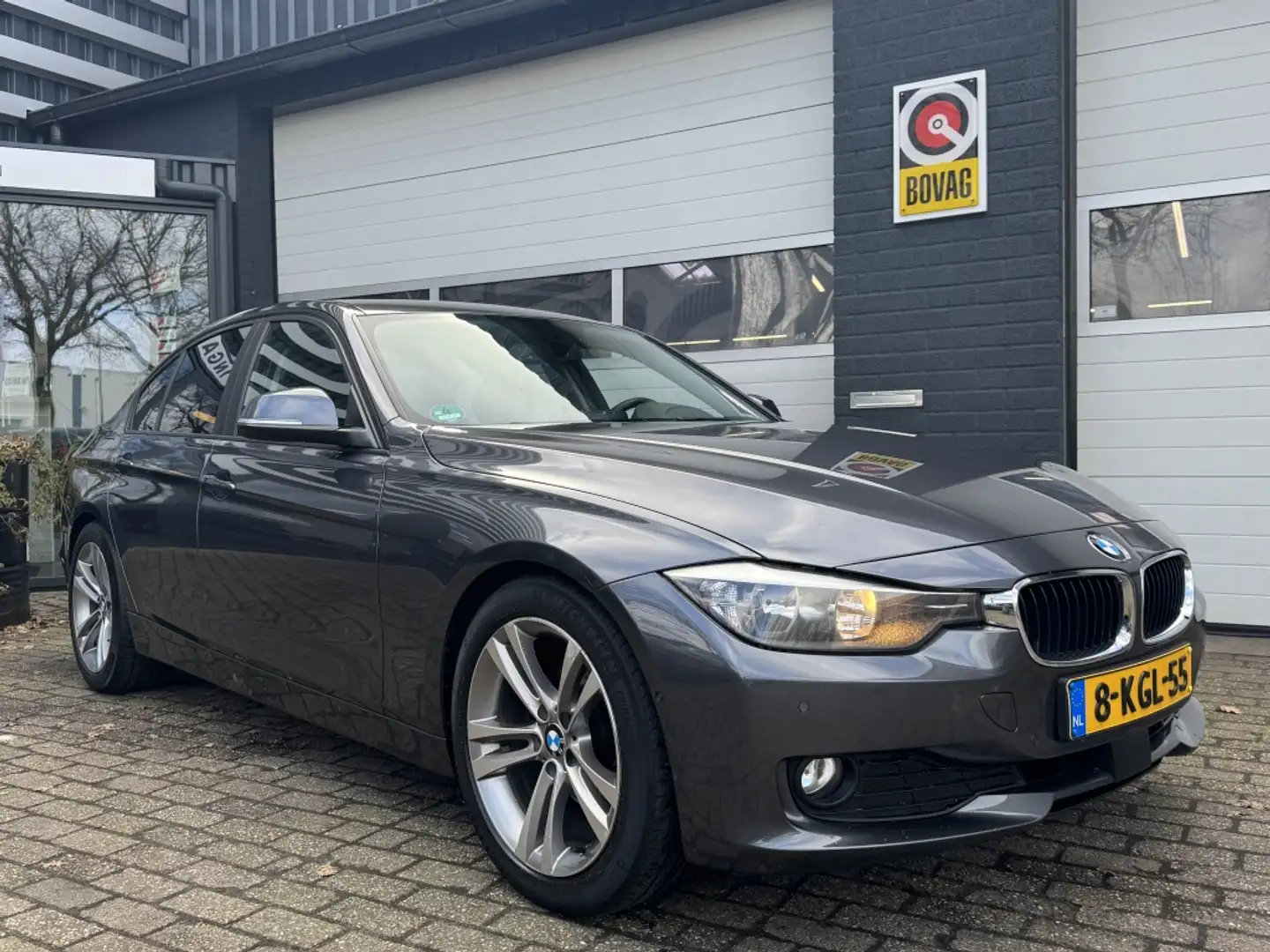 BMW 320 3-serie 320d EDE Business adaptive/leer/camera Grau - 1